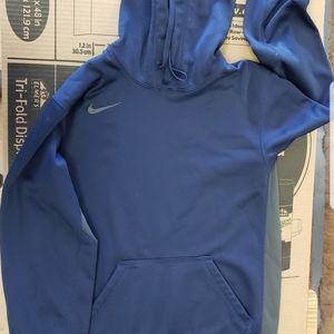 Nike therma fit hoodie